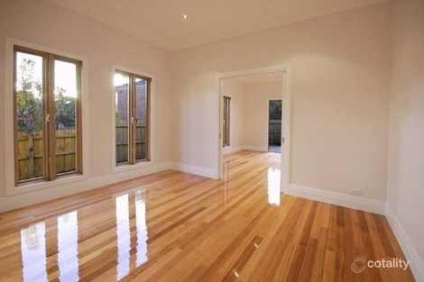 Property photo of 2/27 Dunscombe Avenue Glen Waverley VIC 3150