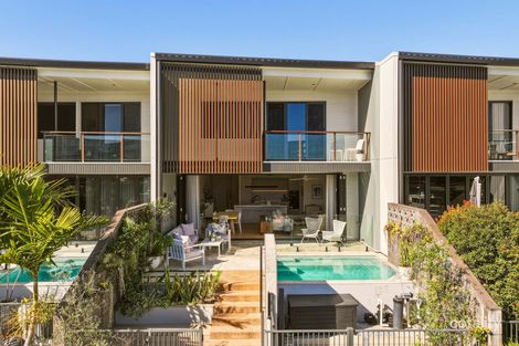 Property photo of 11 Quay Circuit Newport QLD 4020