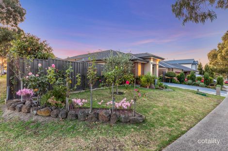 Property photo of 1 Illawarra Way Pakenham VIC 3810