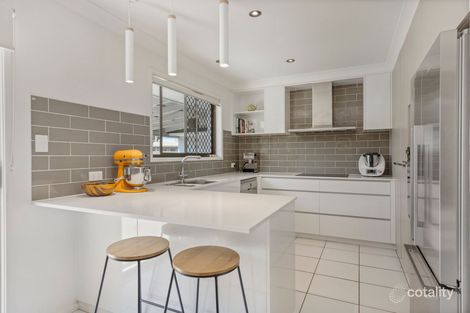 Property photo of 9 Makena Crescent Birkdale QLD 4159