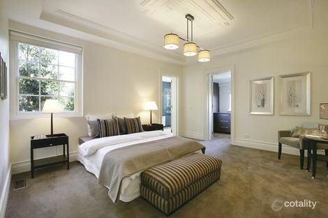 Property photo of 19 Crest Avenue Deepdene VIC 3103