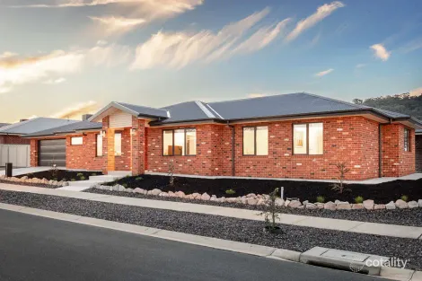 Property photo of 22 Hillcrest Street Leneva VIC 3691