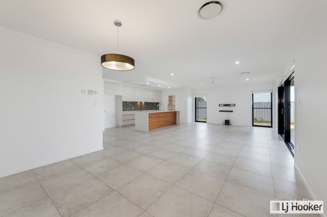 Property photo of 3 Ragusa Way Ashfield QLD 4670