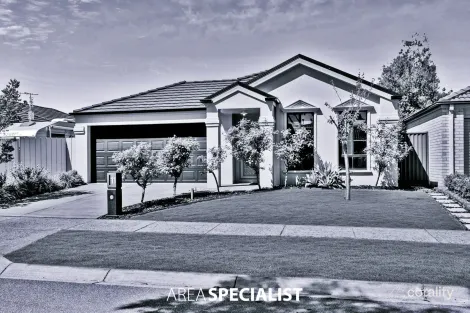 Property photo of 11 Paperbark Drive Pakenham VIC 3810