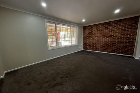 Property photo of 12 Kable Road Bradbury NSW 2560