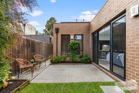 Property photo of 2 Beaurepaire Parade Footscray VIC 3011