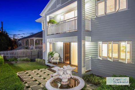 Property photo of 115 Walnut Street Wynnum QLD 4178