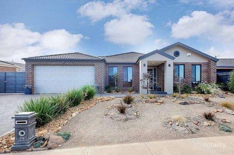 74 Black Knight Way, Kurunjang, VIC 3337