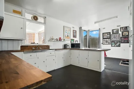 Property photo of 213 Weld Street Beaconsfield TAS 7270