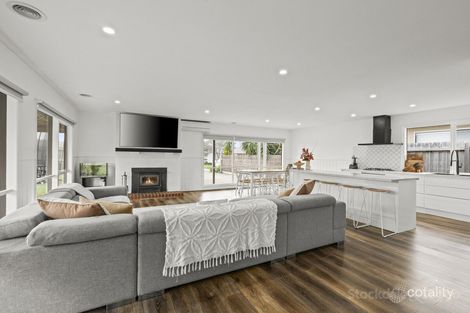 Property photo of 27 Clyde Avenue St Leonards VIC 3223