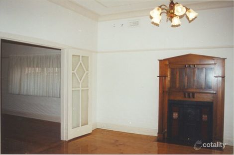 Property photo of 2 James Street Glen Huntly VIC 3163