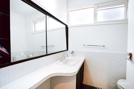 Property photo of 14 Brolga Street Mount Waverley VIC 3149