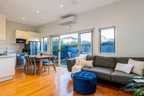 Property photo of 2/30 Thackeray Road Reservoir VIC 3073