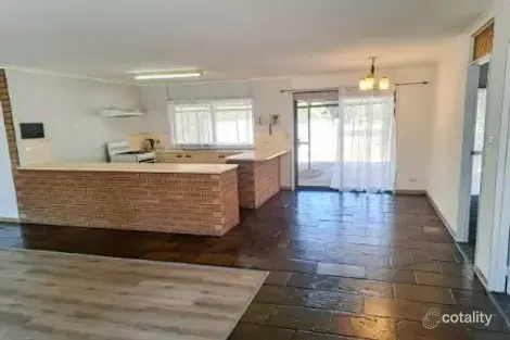 6 Hay St, Savernake, NSW 2646