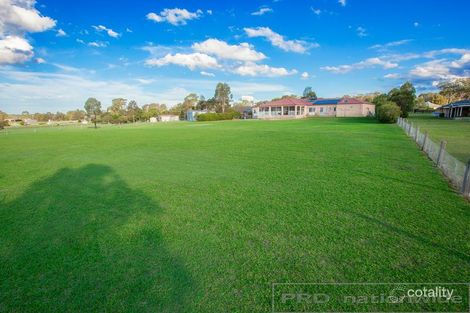 Property photo of 7 Reflection Drive Louth Park NSW 2320