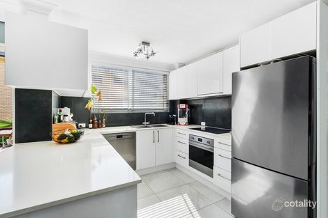 Property photo of 4/6 Allara Avenue Palm Beach QLD 4221