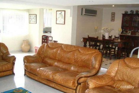 Property photo of 2 Barossa Place Edensor Park NSW 2176