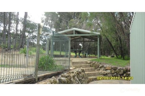 Property photo of 4 Admiralty Place Leschenault WA 6233