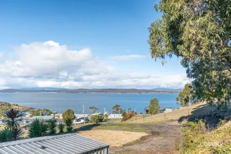 Property photo of 20 Norfolk Crescent Primrose Sands TAS 7173