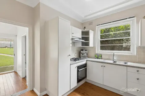 Property photo of 76 Albany Street Point Frederick NSW 2250