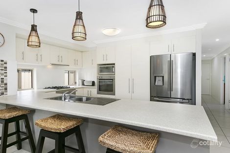 Property photo of 12 Sinclair Place Ningi QLD 4511