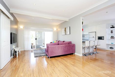 Property photo of 5 Wise Way Roxburgh Park VIC 3064