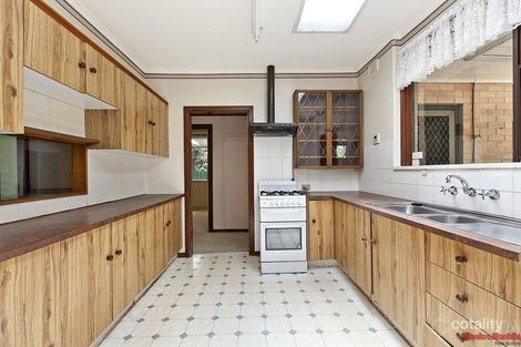 Property photo of 30 Avis Court Valley View SA 5093