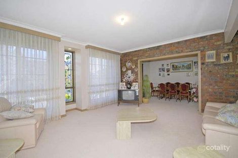 Property photo of 16 Sara Drive Wheelers Hill VIC 3150