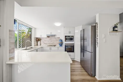 Property photo of 5/20 St Kevins Avenue Benowa QLD 4217