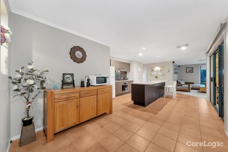 Property photo of 13 The Oval Berwick VIC 3806