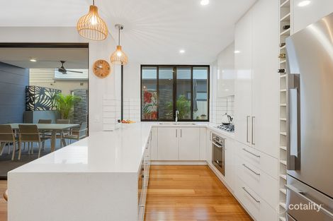 Property photo of 4/52 Brae Street Coorparoo QLD 4151