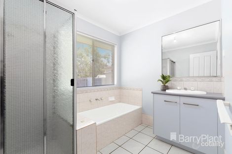 Property photo of 62 Heritage Drive Mill Park VIC 3082