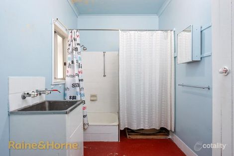 Property photo of 18 Inglis Street Lake Albert NSW 2650