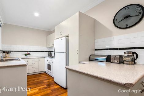 Property photo of 2/33 Macgowan Avenue Glen Huntly VIC 3163