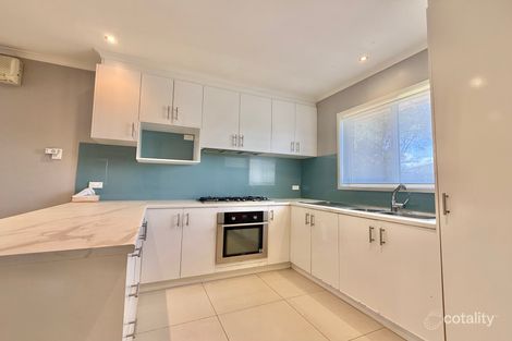 Property photo of 16 Forsyth Court Cranbourne North VIC 3977