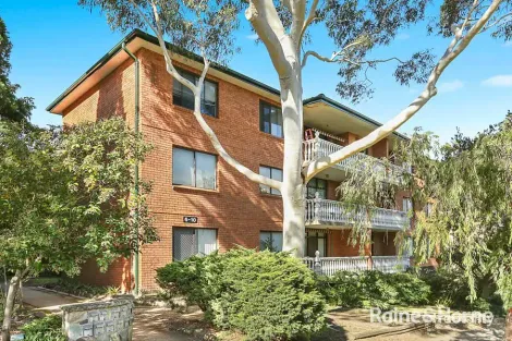 8/6 Winchester St, Carlton, NSW 2218