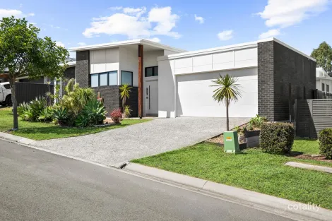 Property photo of 5 Limmen Crescent South Ripley QLD 4306