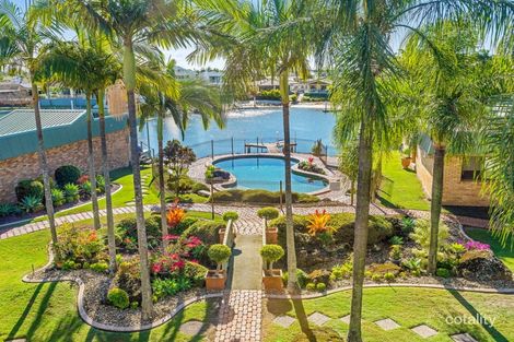 Property photo of 15/33-39 Hooker Boulevard Broadbeach Waters QLD 4218
