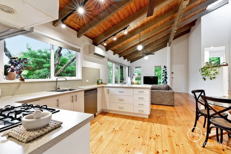 Property photo of 39 Brinawa Drive Greensborough VIC 3088