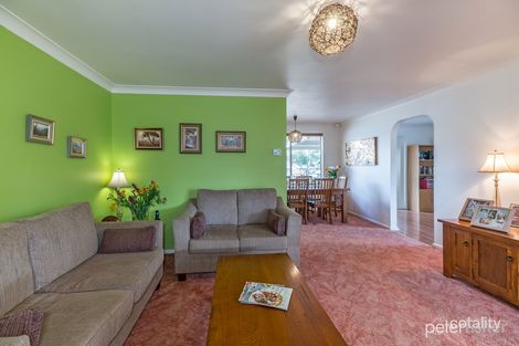 Property photo of 18 Anzac Place Orange NSW 2800