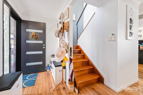 Property photo of 3 Rosslyn Close Lammermoor QLD 4703