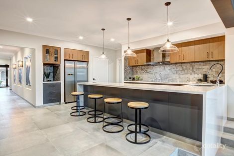 Property photo of 801 Hartfield Crescent Leeming WA 6149