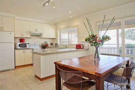 Property photo of 2/7 Paperbark Court Strathdale VIC 3550