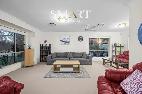 Property photo of 40 Desert Falls Crescent Parkwood QLD 4214