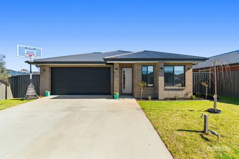 30 Mitchell Rd, Stratford, VIC 3862