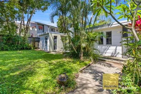 130 Falconer St, Southport, QLD 4215