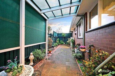 Property photo of 2/13 Foam Street Hampton VIC 3188