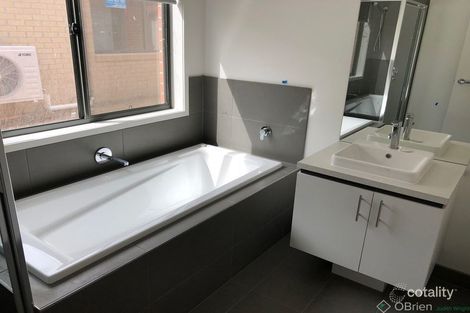 Property photo of 94 Grampian Boulevard Cowes VIC 3922