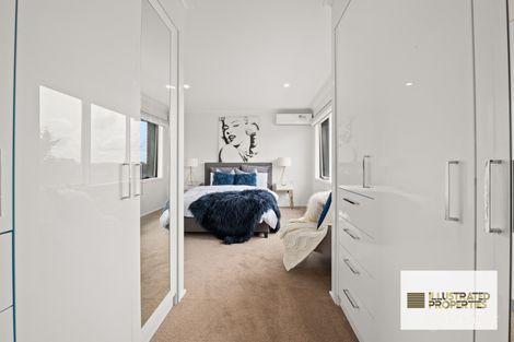 Property photo of 77 Rowe Place Phillip ACT 2606