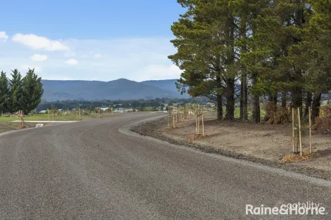 86 Rockglen Way, Gisborne, VIC 3437